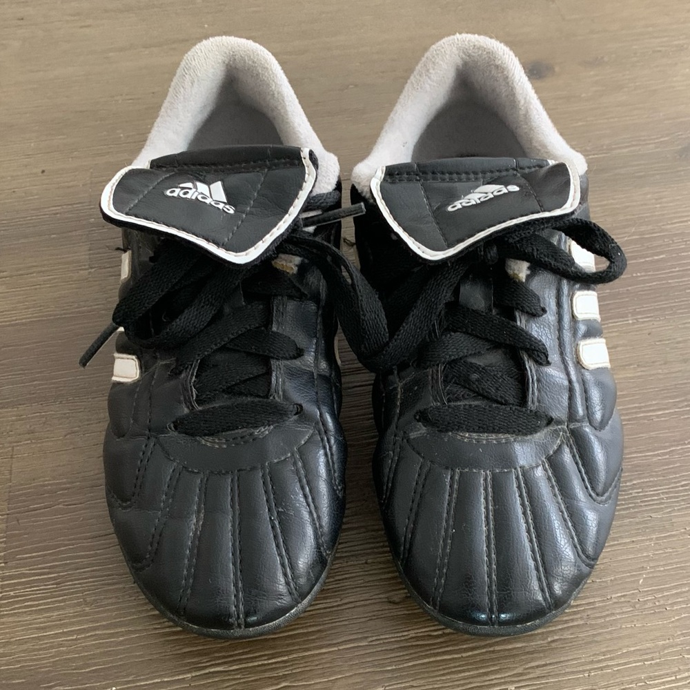 ⭐️EUC⭐️ Adidas TraXion TRX Hard Ground Cleats - Kids Size 1